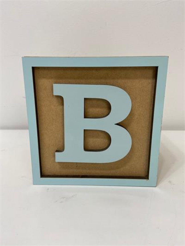 ED MDF  CUBO LETRA B  AZUL BEBE A30D30 G