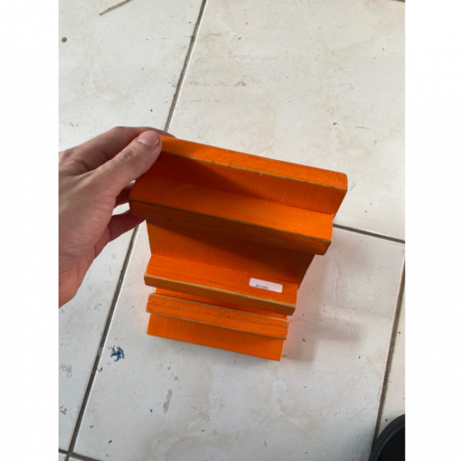 BASE COM PE DE MADEIRA RETANGULAR P 15X18 LARANJA