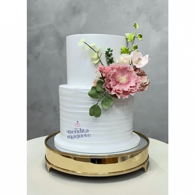 BELLA CAKE