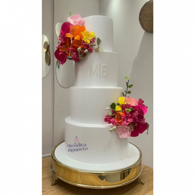 DONNA CAKE