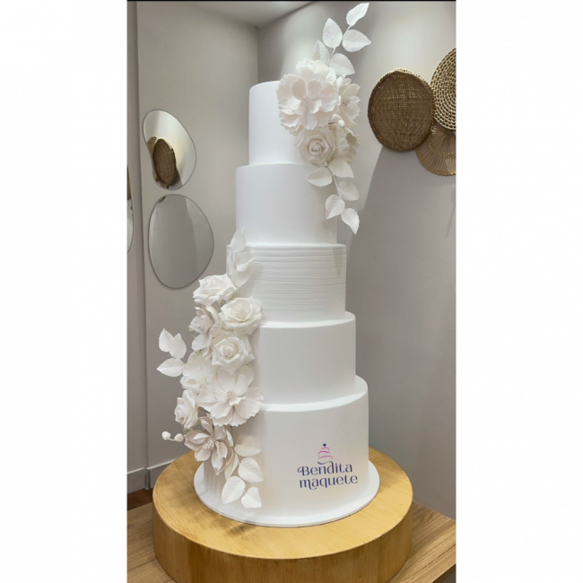 ROYAL CAKE