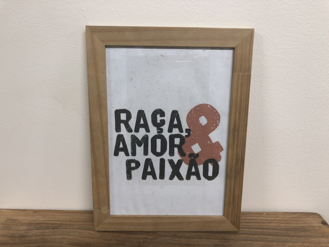QUADRO MADEIRA COM VIDRO P TOK