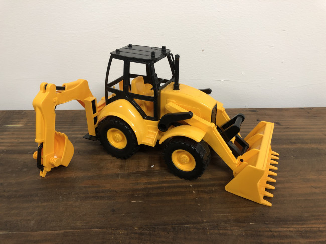TRATOR AMARELO