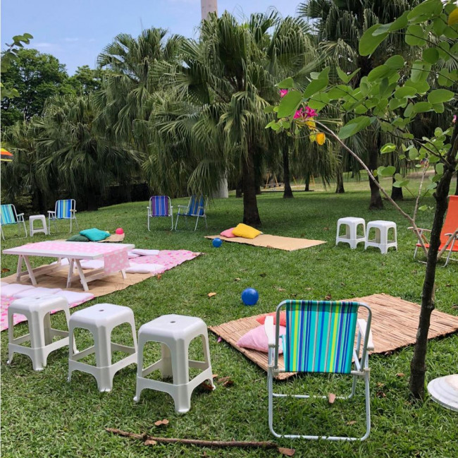 BANQUETA AMARELA