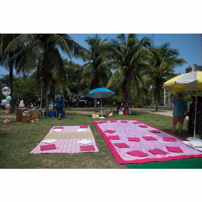 ALMOFADA COM CAPA ROSA BEBE
