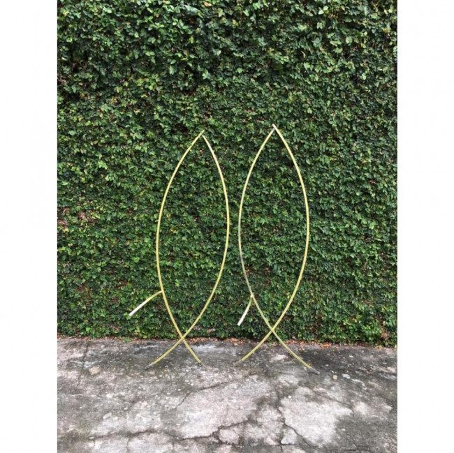 PAINEL REDONDO VAZADO DOURADO 2,00