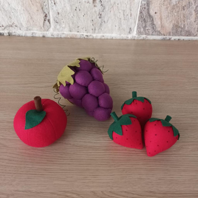 UVAS DE FELTRO