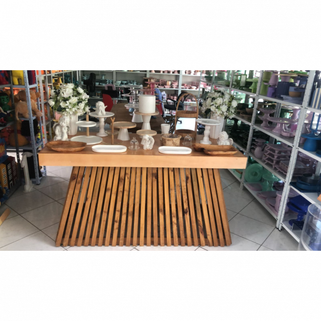 MESA HELENA