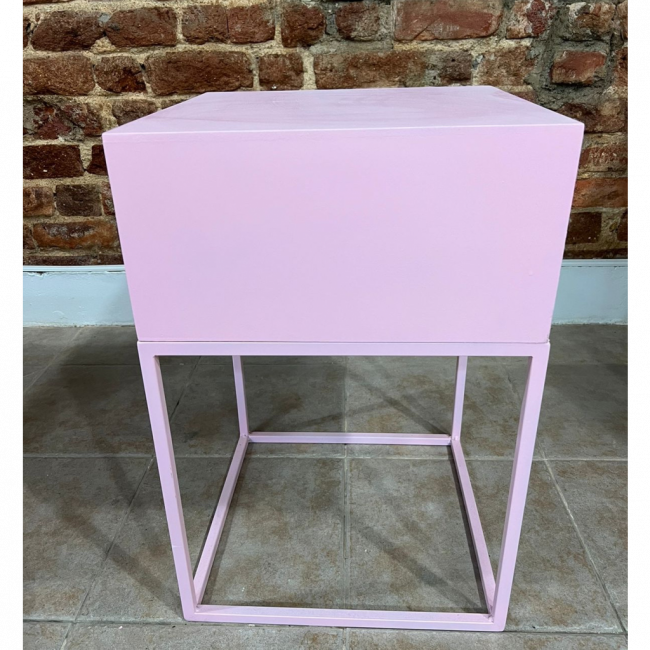MESA QUADRADA DE FERRO AUXILIAR M (DISPONÍVEL EM OUTRAS CORES)